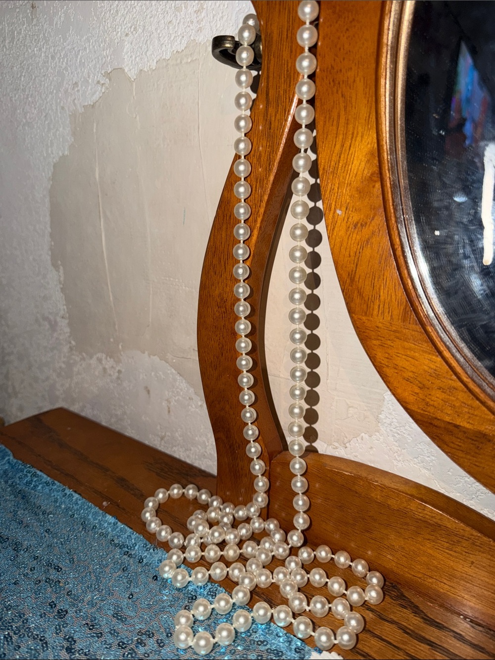 Faux Pearl Bead Necklace - Cream Pearl Strand